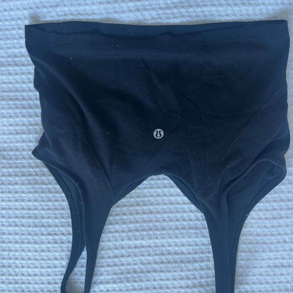 BLACK ALIGN TANK - Picture 2 of 3